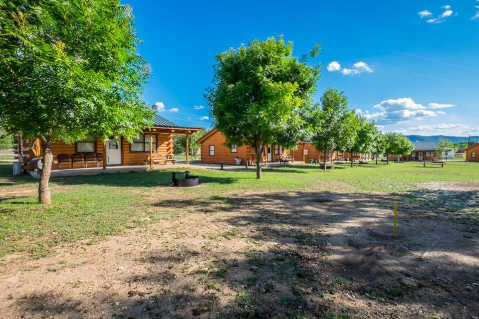 River Bluff Cabins Rio Frio Exterior foto